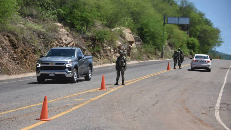 La suspensión de operaciones se realizó como medida preventiva para evitar que los pasajeros se vean involucrados en incidentes violentos.