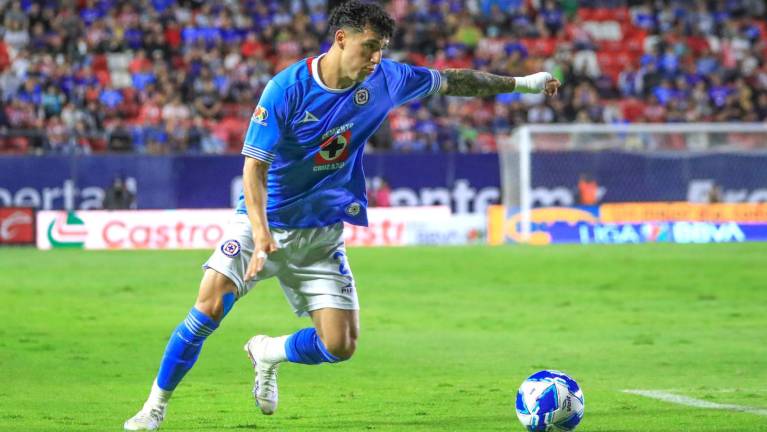 Cruz Azul llega a su encuentro con el Guadalajara con una derrota a cuestas, pero aún con el liderato en su poder.