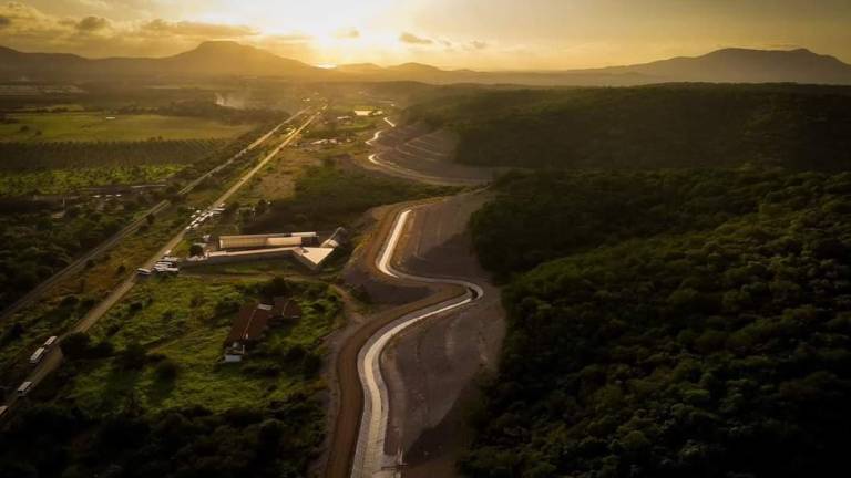 El viernes fue inaugurado en Rosario el distrito de riego de la Presa Santa María, ubicada en el cauce del Río Baluarte.