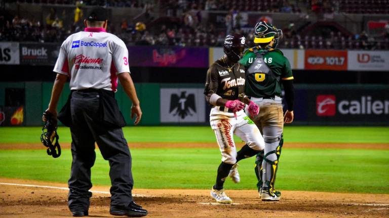 Gran salida de Víctor Castañeda guía a Tomateros de Culiacán