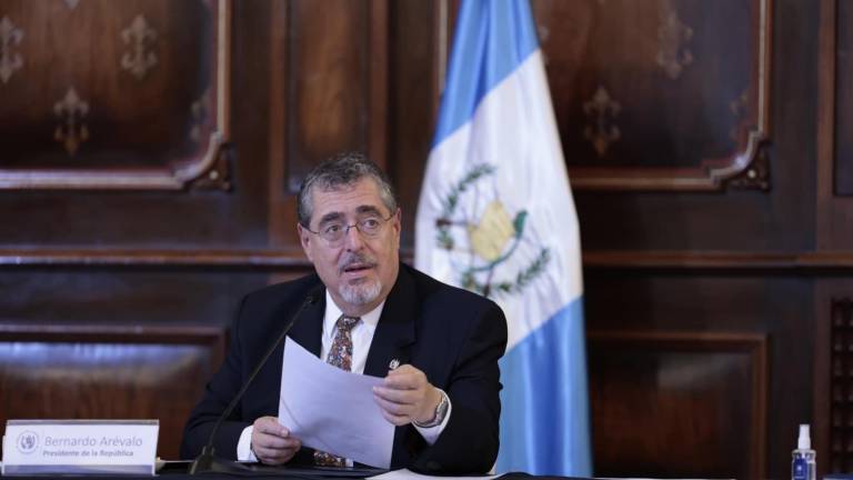 El Presidente de Guatemala, Bernardo Arévalo de León, confirma el ingreso de mexicanos a su País que huyen de la violencia en Chiapas.