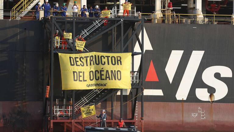 Señala Greenpeace que el barco minero Hidden Gem es un destructor de los océanos