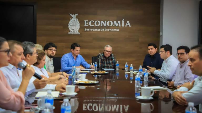 El Gobernador de Sinaloa Rubén Rocha Moya se reunió con empresarios de Culiacán.