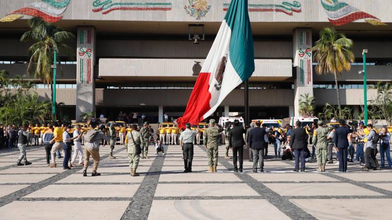 Ceremonia de conmemoración del Día Nacional de Protección Civil en el Palacio de Gobierno de Sinaloa.