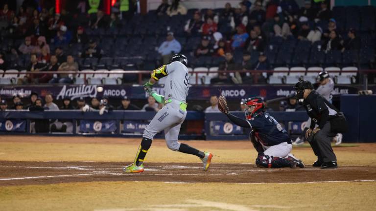 Sultanes pega primero ante Águilas en la frontera