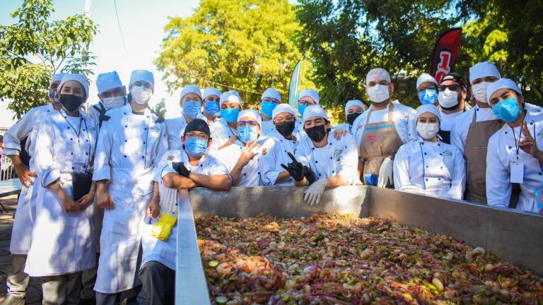 Con música, lanzan sinaloenses un mensaje a construir la paz