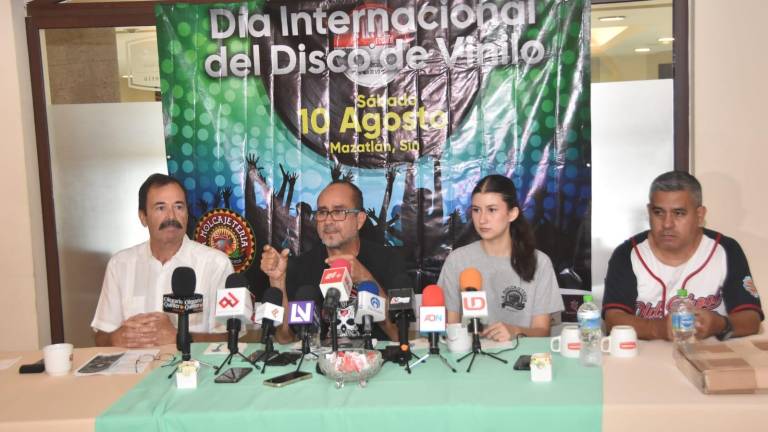 Marcos Bernal comparte los detalles del evento.