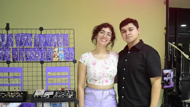 Realizan la novena edición del Bazar 120 en Yameto Café