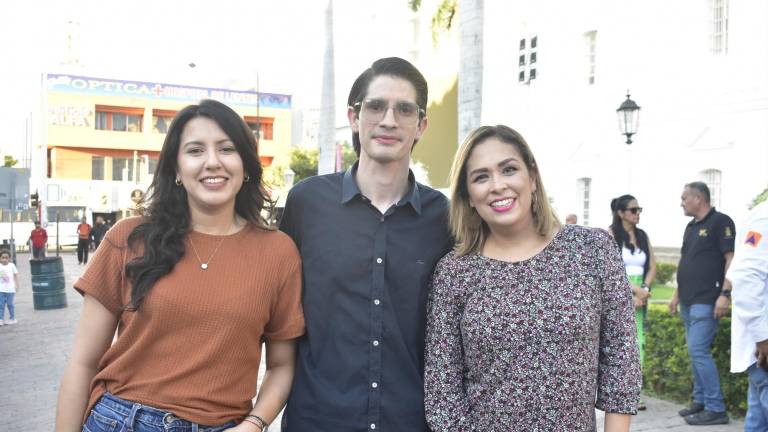 Cantan con Regina Orozco en el Festival Cultural Sinaloa 2024