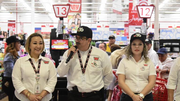 Festeja Casa Ley 70 años de dar a sus clientes, más cosas a mejores precios