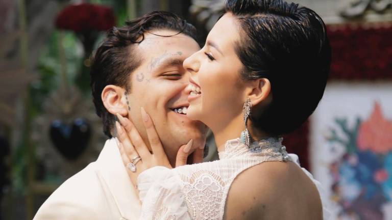 Ángela Aguilar y Christian Nodal se casaron por lo civil en Morelos, en una ceremonia privada, a la que solo asistió familia.