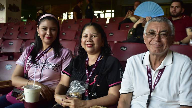 Duro encuentro disfrutan entre Tomateros de Culiacán y Cañeros de Los Mochis