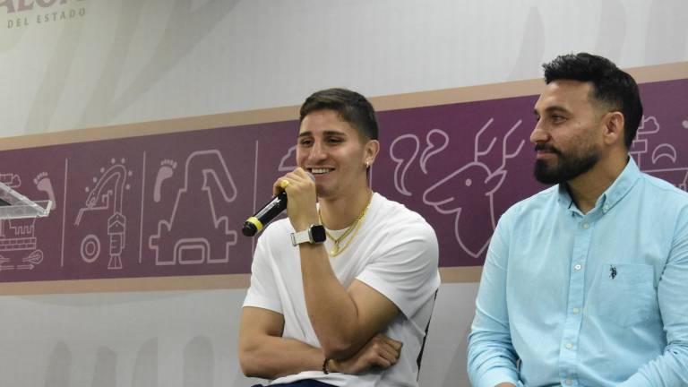 Marco Verde en rueda de prensa en Culiacán.