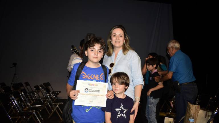 Con un recital, culminan alumnos de guitarra impartido por la SAS