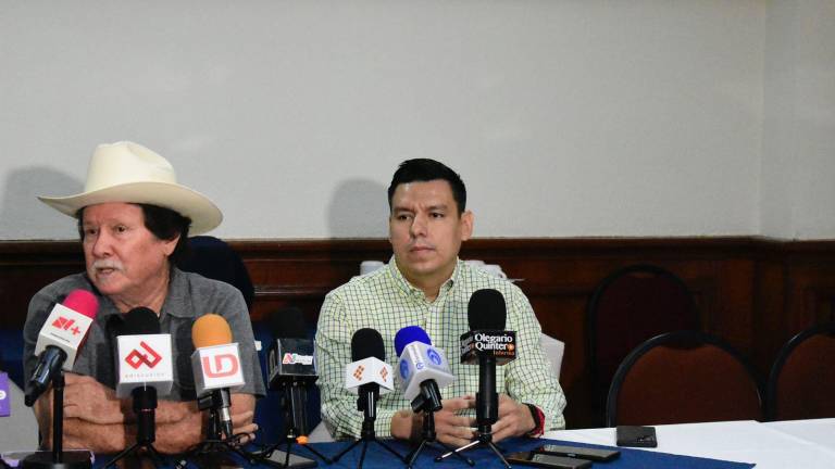 El Alcalde de Navolato y el gerente de la Junta de Agua Potable en conferencia de prensa.