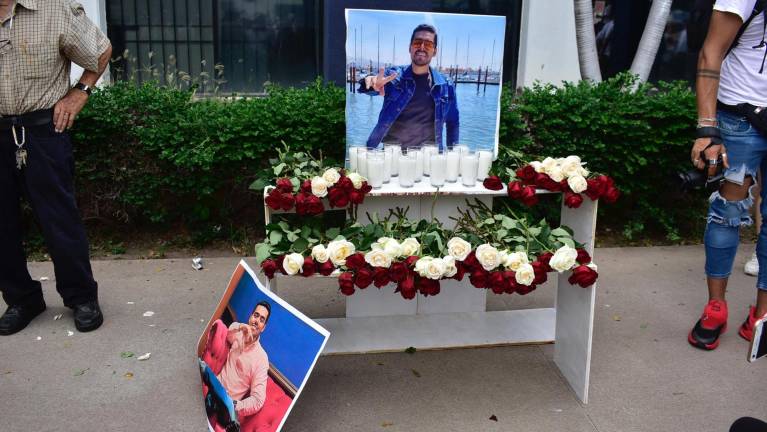 Altar dedicado a Juan Carlos, el joven que murió en el enfrentamiento registrado el sábado 21 de septiembre en unos departamentos del sector Tres Ríos, en Culiacán.