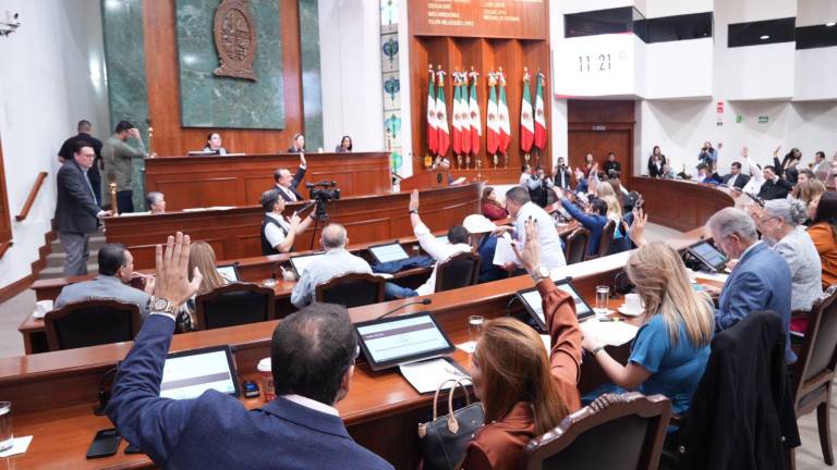 En la sesión de este jueves el Congreso de Sinaloa aprobó por mayoría la reforma que prohíbe el uso de vapeadores.