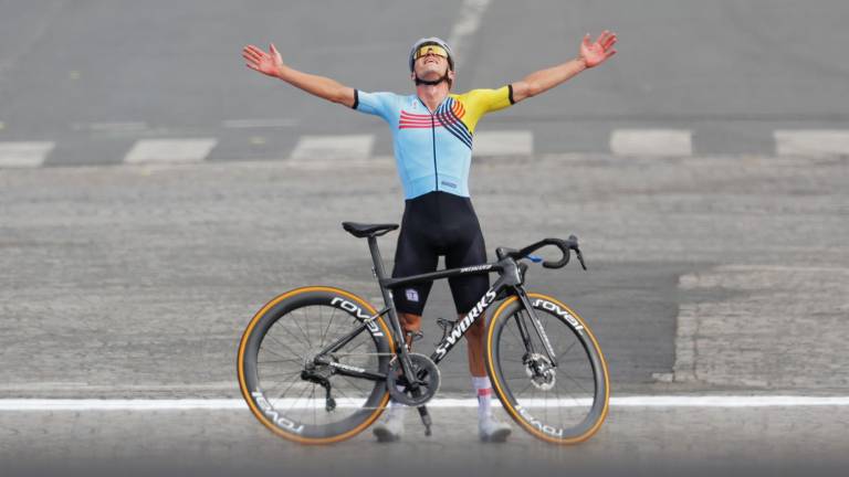 ¡Histórico! Remco Evenepoel, primer doble campeón olímpico de ciclismo en ruta