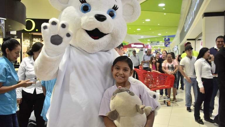 Festeja Casa Ley 70 años de dar a sus clientes, más cosas a mejores precios