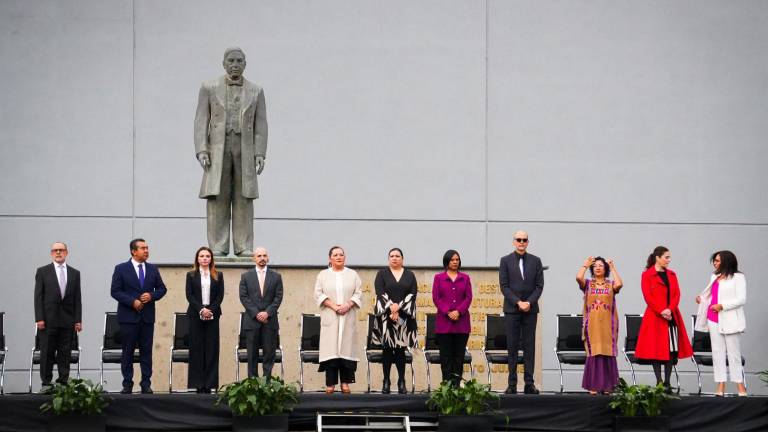 Con la ceremonia cívica de Honores a la Bandera se marcó el inicio oficial del ProcesoElectoral Extraordinario del PoderJudicial de la Federación.