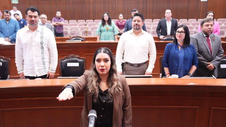 Arcelia Trujillo Araujo rinde protesta como titular del Órgano Interno de Control del Congreso del Estado de Sinaloa.