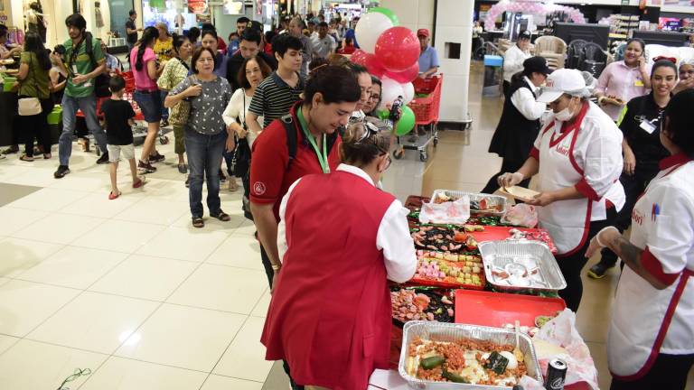 Festeja Casa Ley 70 años de dar a sus clientes, más cosas a mejores precios