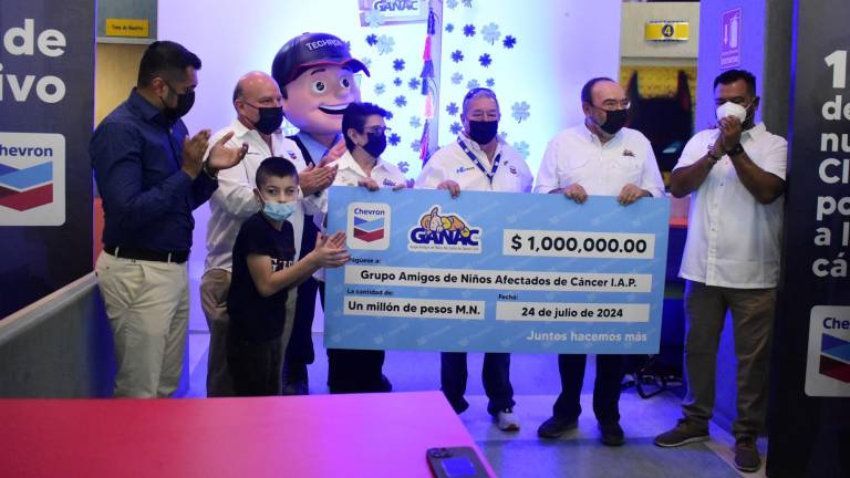 Recibe GANAC donativo en la lucha contra el cáncer infantil