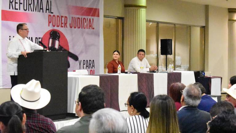 En Culiacán se celebró el foro “Diálogos sobre reforma al Poder Judicial”, organizado por Morena.