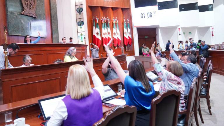 El número de diputados sin partido aumentaría a ocho en el Congreso del Estado, superando a los cinco que pertenecen al Partido Sinaloense.