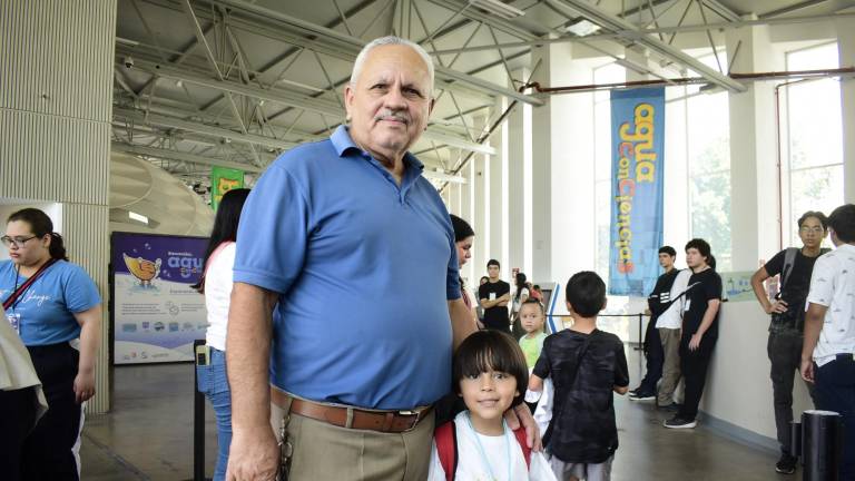 Disfrutan niños un curso de verano ‘cienciacional’