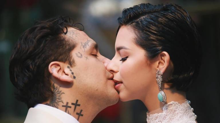 Christian Nodal y Ángela Aguilar disfrutan su luna de miel en Los Cabos.