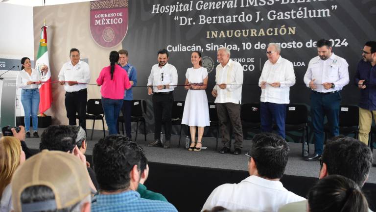 AMLO y Sheinbaum cortaron el listón en la ceremonia de inauguración.