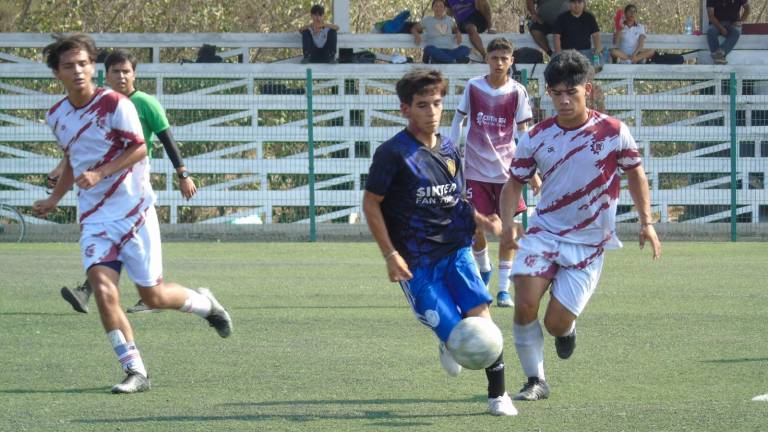 La Liga Estudiantil de futbol llegará este viernes a su final en el Deportivo Toledo Corro.