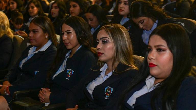 Concluyen su formación 326 estudiantes de la Escuela Normal de Sinaloa