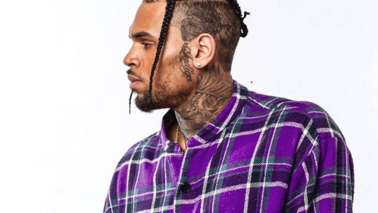 Crean documental con historial de violencia de Chris Brown