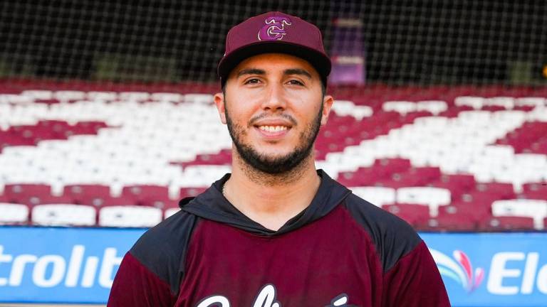 Diosbel Arias muestra su alegría al incorporarse a Tomateros de Culiacán