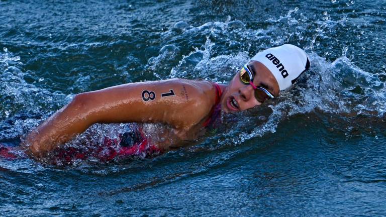 Martha Sandoval en el top 20 de aguas abiertas en París 2024