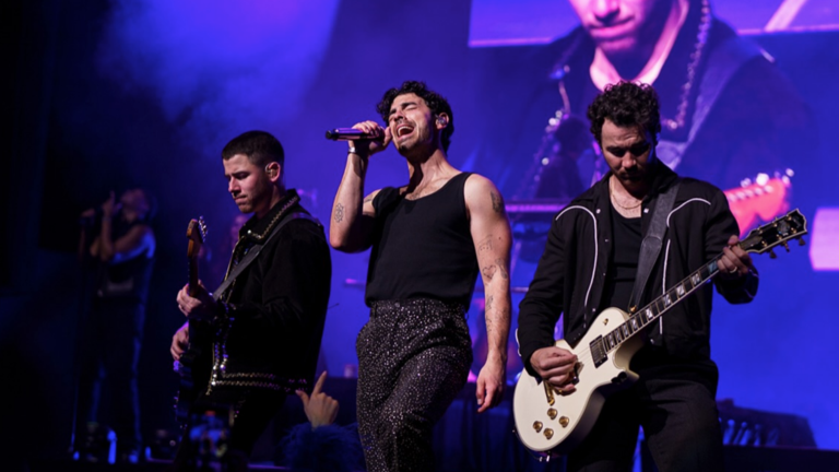 Rinden homenaje los Jonas Brothers a Liam Payne