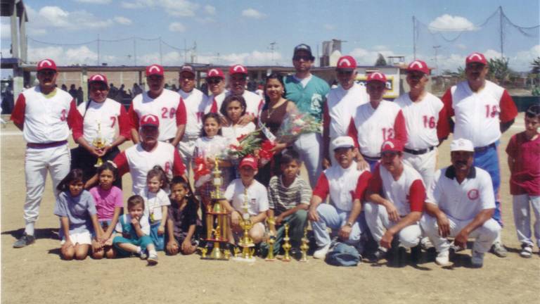 Gilberto Cárdenas Álvarez, una vida dedicada a la familia y al beisbol