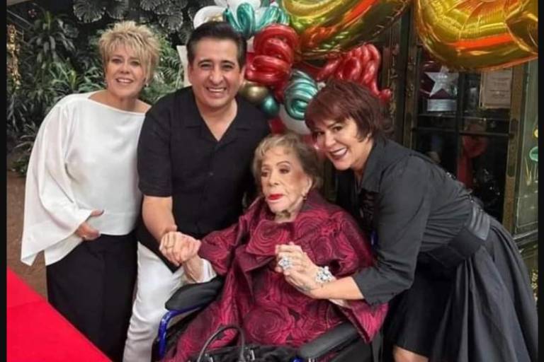 Celebran a Silvia Pinal sus 94 años de vida