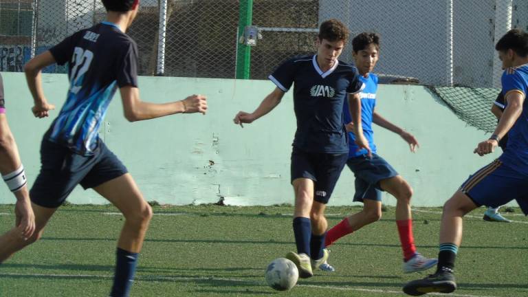 La cancha del Furamaz está por definir al próximo campeón de la Liga Estudiantil de Futbol Rápido.