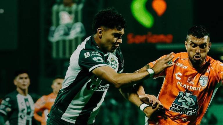 Santos y Pachuca exhibieron sus carencias para gestar un gris empate