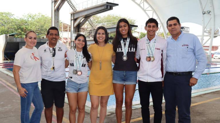 Fabiola Verde recibió en la semana a la delegación mazatleca de atletismo que compitió en los Nacionales Conade.