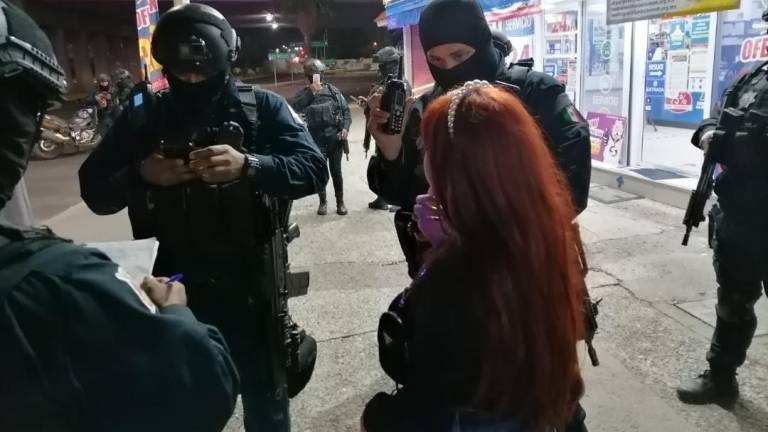 La mujer fue puesta a salvo por policías que aplicaron un operativo tras recibir la denuncia del rapto.