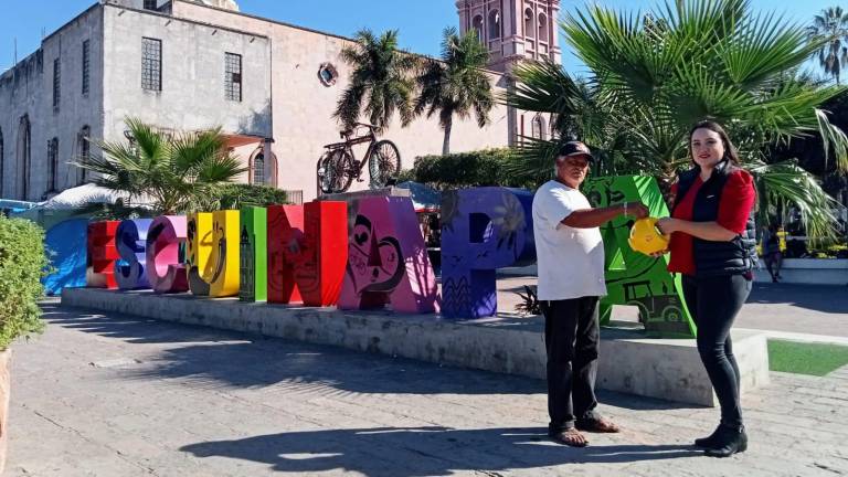 En Escuinapa ya hay padres de familia que están participando de manera entusiasta en esta colecta.