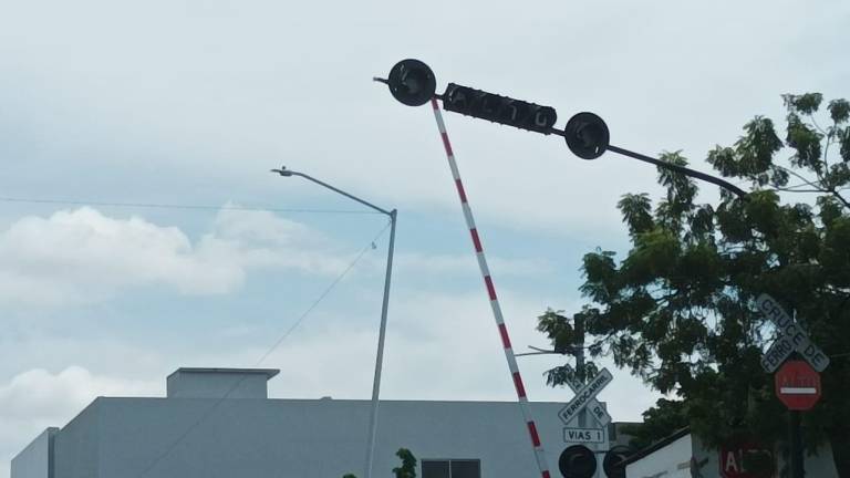 Plumas ferroviarias de la Santa Rosa en Mazatlán no funcionan, a casi dos meses de su instalación