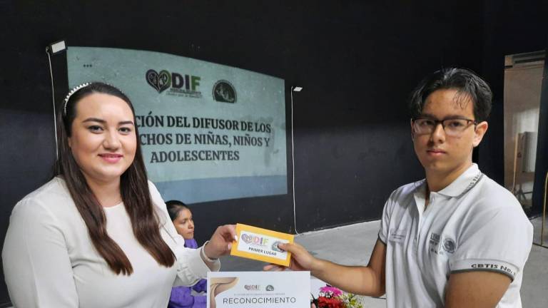 Alfredo González Arellano, estudiante del CBTIS 152, resultó acreedor del primer lugar.