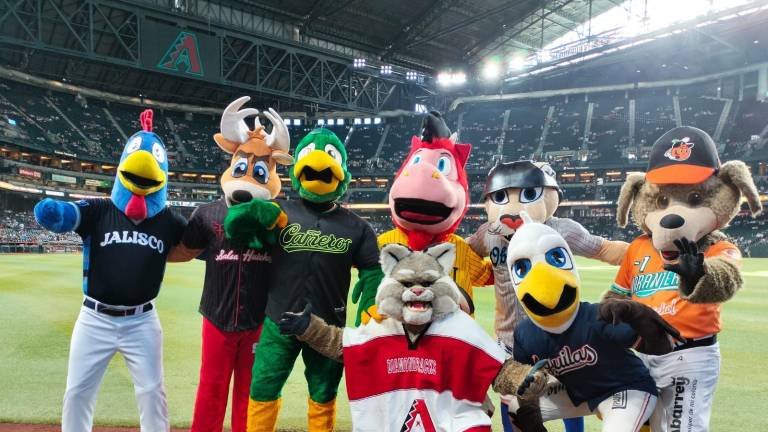 Las mascotas de los equipos de la LMP ponen su color al juego.