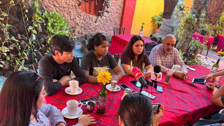 Estudiantes de la UAS en Culiacán exigen que en las unidades académicas haya votaciones democráticas para elegir a sus autoridades.