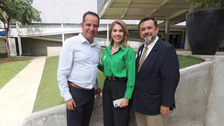 Luis Fernando Rocha, Beatriz Adriana González y Juan de Dios Reyes.